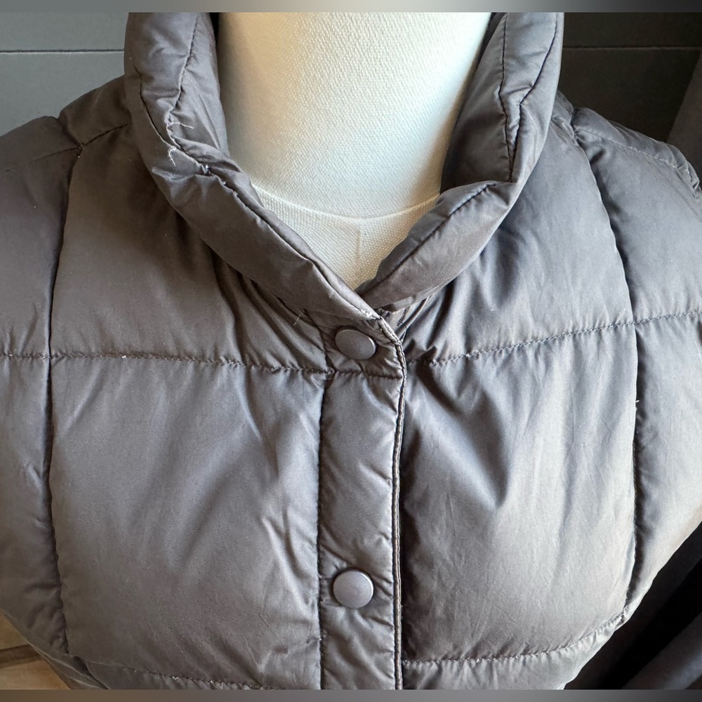 Lands' End Women's Gray/Charcoal Snap front Quilted Puffer Vest Size Small - Picture 2 of 7